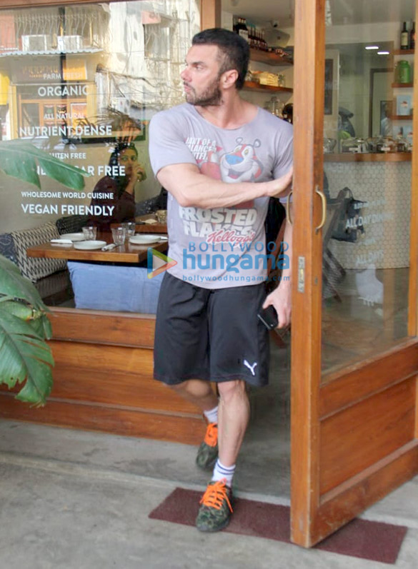 sohail khan spotted at sequel 1