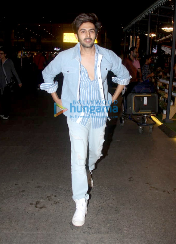 sunny leone anil kapoor arjun kapoor and others snapped at the airport5 1
