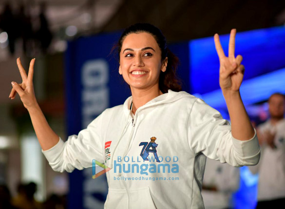 taapsee pannu snapped at the unveiling of the new jersey of her badminton team pune7aces 2