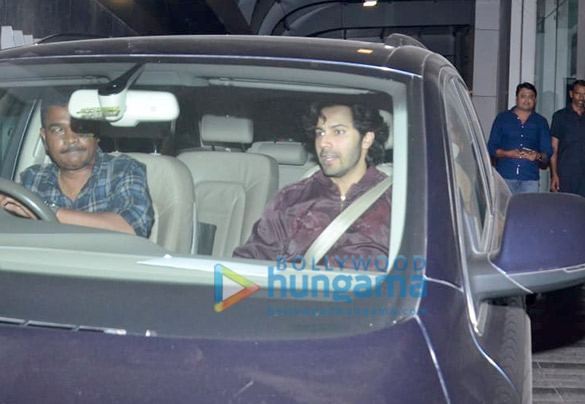 varun dhawan spotted outside the gym in bandra 1