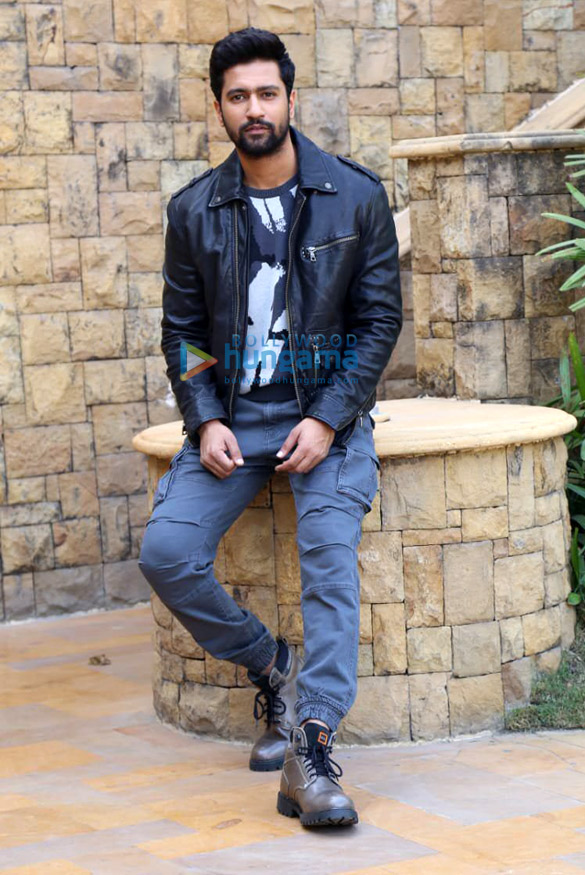 vicky kaushal snapped during uri interviews at jw marriott in juhu 001 3