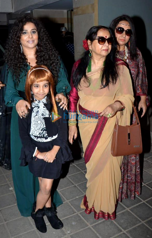 vidya balan hosts a new year party for friends and family 6