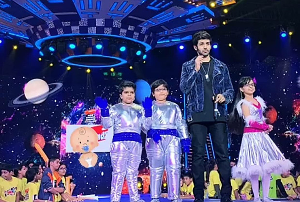 WOW! Kartik Aaryan helps a missing kid find his parents at Nickelodeon Kids Choice Awards 2018 WOW! Kartik Aaryan helps a missing kid find his parents at Nickelodeon Kids Choice Awards 2018