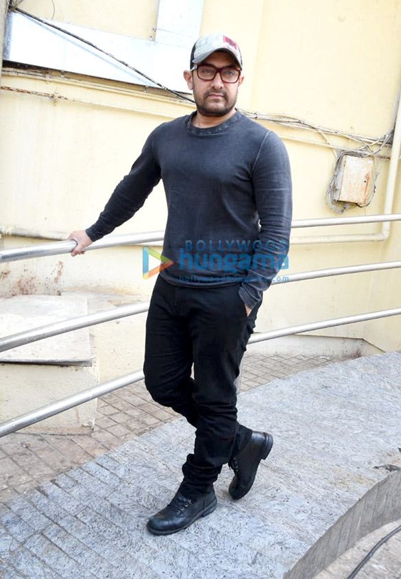 aamir khan snapped at a event in mumbai 6