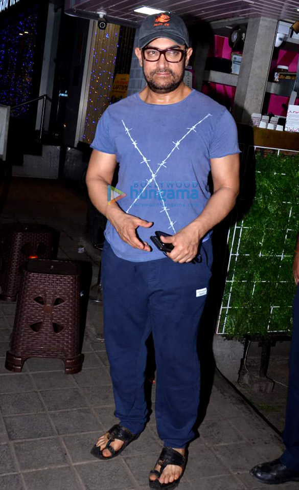 aamir khan spotted at a spa in bandra 2 4