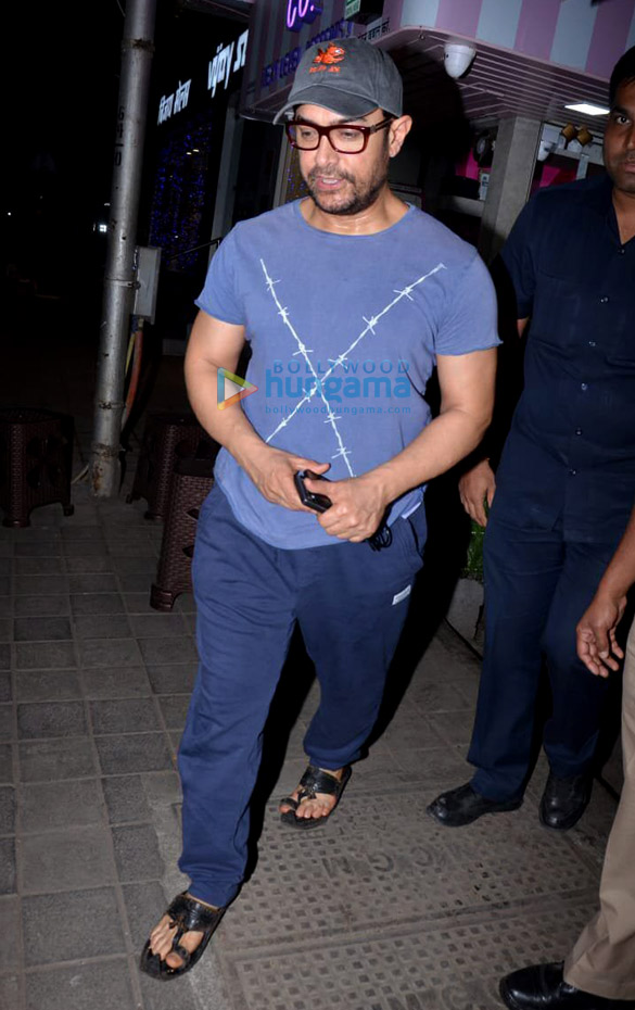 aamir khan spotted at a spa in bandra 4 4