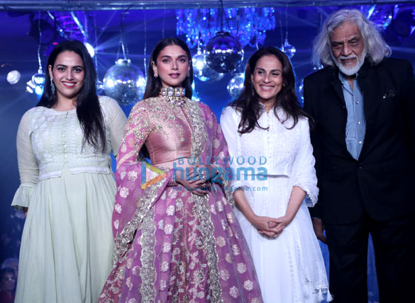 aditi rao hydari walks the ramp for sahachari foundation 1