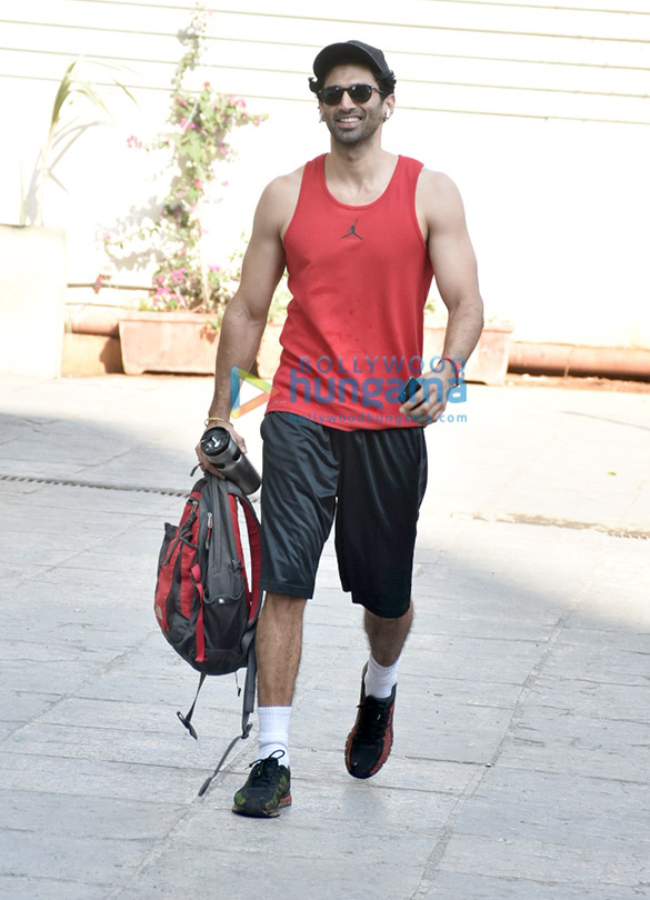 aditya roy kapur spotted at the gym in bandra 1