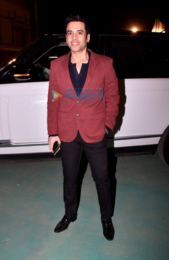 akshay kumar ajay devgn ranveer singh ranbir kapoor and others grace umang 2019 23