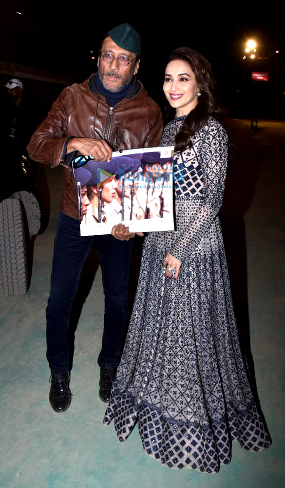 akshay kumar ajay devgn ranveer singh ranbir kapoor and others grace umang 2019 43