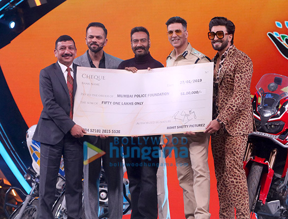 Akshay Kumar, Ajay Devgn, Ranveer Singh, Ranbir Kapoor and others grace ‘Umang 2019′