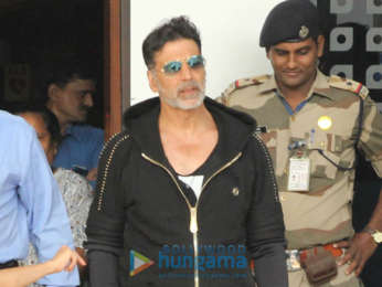 Akshay Kumar and Twinkle Khanna snapped at the airport