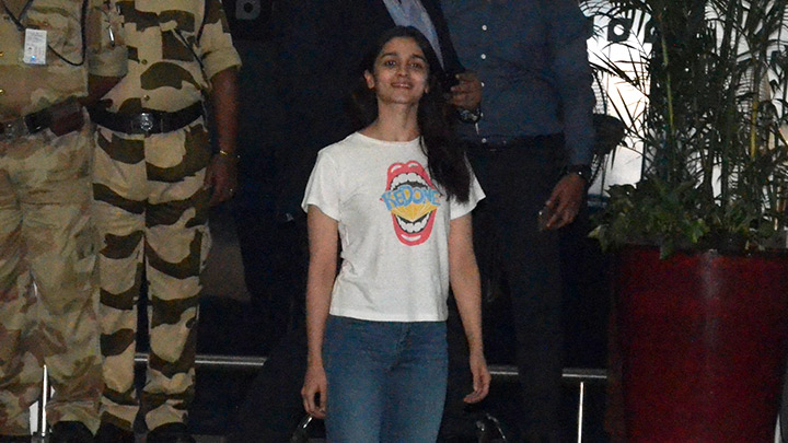Alia Bhatt snapped at the airport