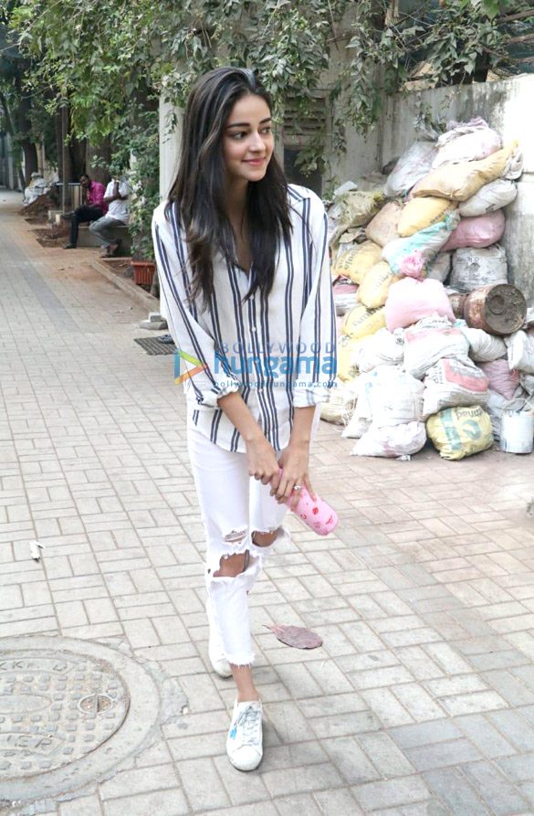 ananya pandey spotted at maddock films office 4