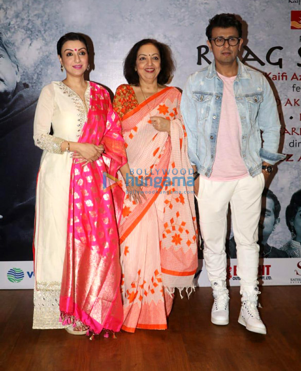 anil kapoor aishwarya rai bachchan and others snapped at the premiere of raag shayari 01 4