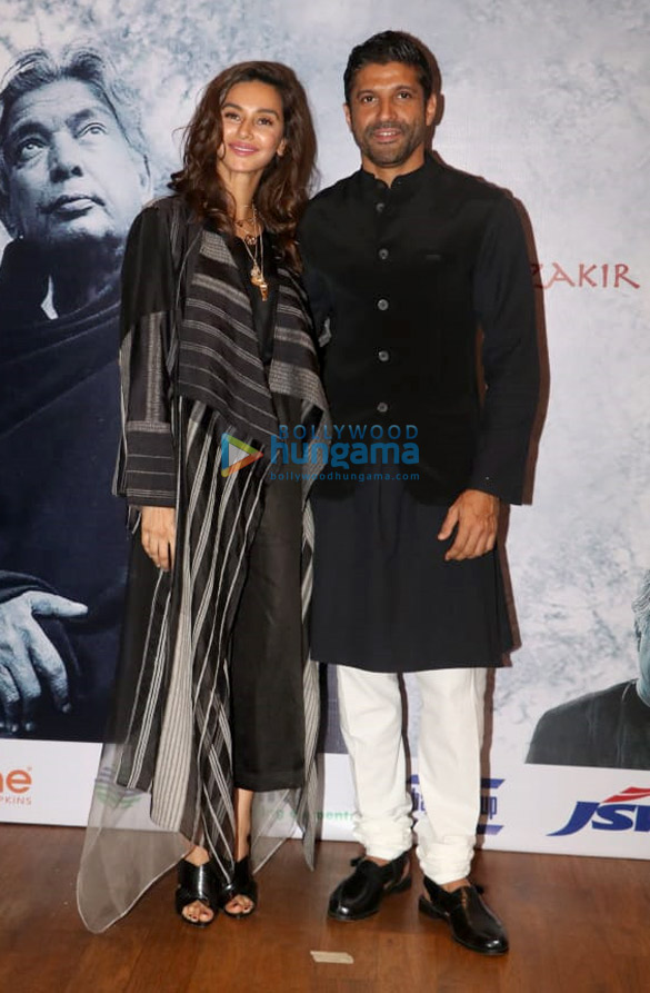 anil kapoor aishwarya rai bachchan and others snapped at the premiere of raag shayari 1