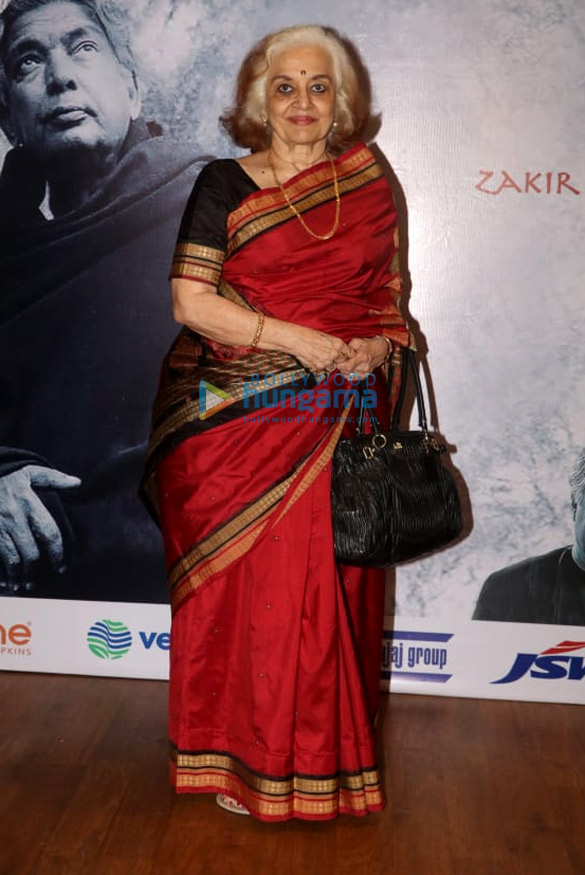 anil kapoor aishwarya rai bachchan and others snapped at the premiere of raag shayari 10