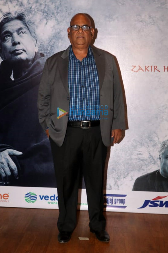 anil kapoor aishwarya rai bachchan and others snapped at the premiere of raag shayari 14