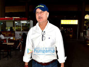 Anupam Kher, Aparikshit Khurana and family snapped at the airport