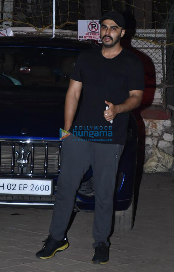 arjun kapoor spotted at a dance class in juhu 1