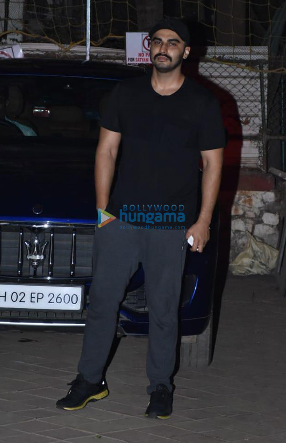 arjun kapoor spotted at a dance class in juhu 2