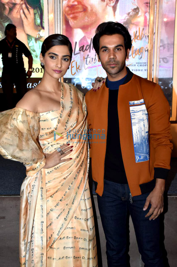 cast of ek ladki ko dekha toh aisa laga snapped during promotions 2