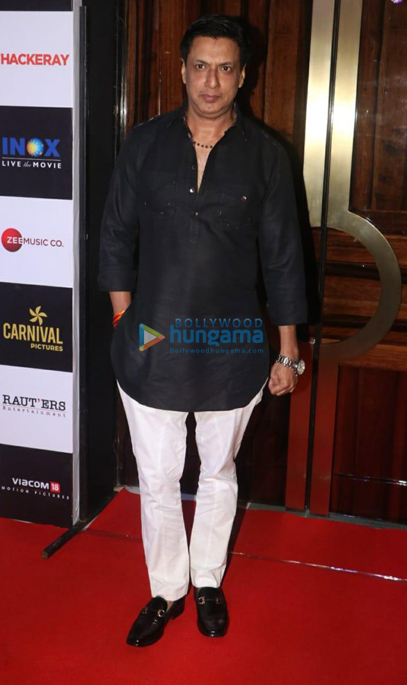 celebs grace the special screening of thackeray 8