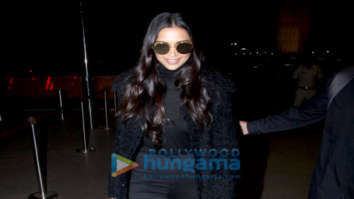 Deepika Padukone, Sunny Leone and others snapped at the airport
