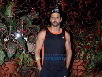 Hrithik Roshan celebrates birthday with fans
