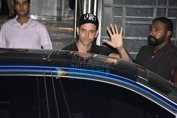 hrithik roshan spotted at gym in juhu 1