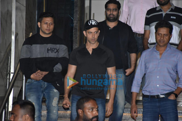 hrithik roshan spotted at gym in juhu 4