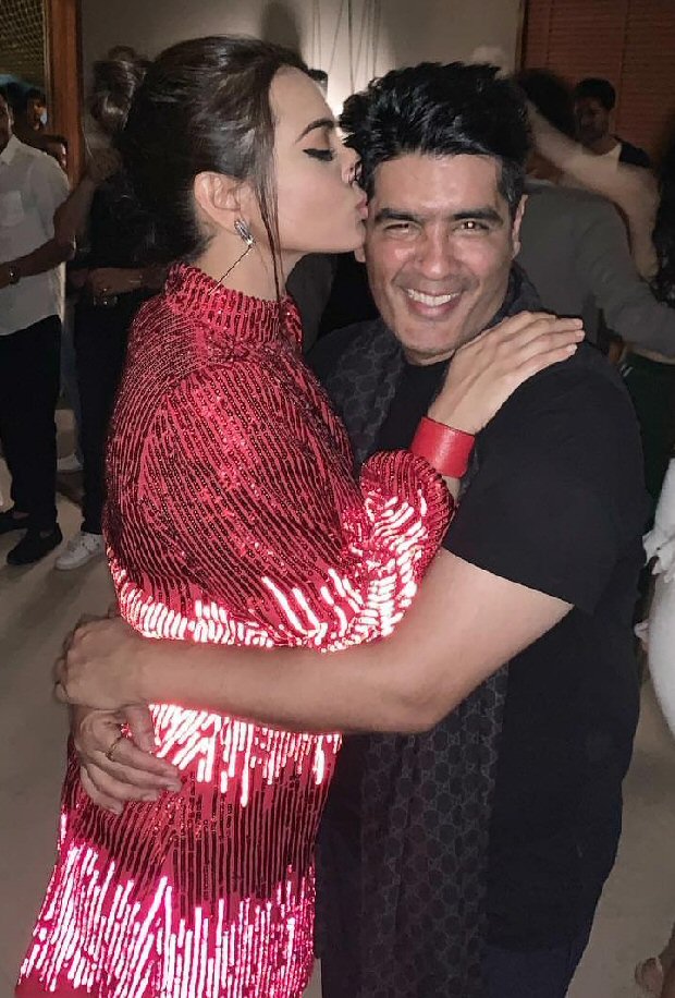 INSIDE PICS & VIDEO Kartik Aaryan, Ananya Pandey, Janhvi Kapoor, Khushi Kapoor, Parineeti Chopra, Sonakshi Sinha and others party the night away