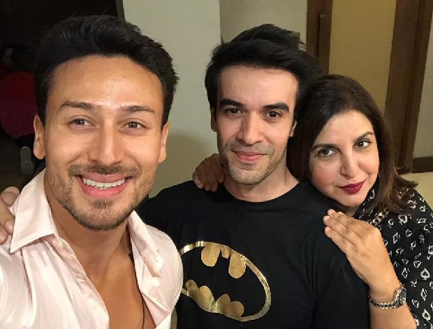 INSIDE PICS & VIDEO Kartik Aaryan, Ananya Pandey, Janhvi Kapoor, Khushi Kapoor, Parineeti Chopra, Sonakshi Sinha and others party the night away