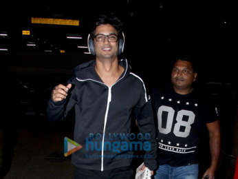 Kangana Ranaut, Kareena Kapoor Khan and others snapped at the airport