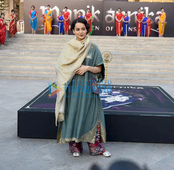 kangana ranaut graces the launch of the music from her film manikarnika 6