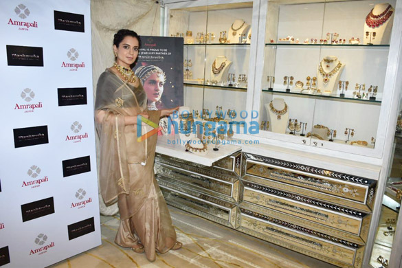 kangana ranaut snapped at the launch of manikarnika the queen of jhansi collection at amrapali store 2