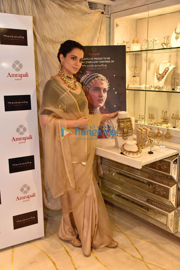 kangana ranaut snapped at the launch of manikarnika the queen of jhansi collection at amrapali store 5