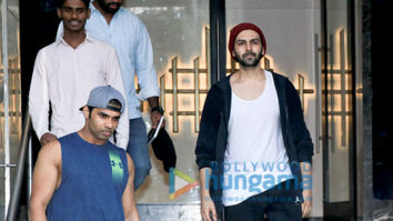 Kartik Aaryan snapped at the gym in Juhu