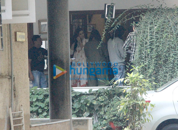 Kriti Sanon and Kartik Aaryan spotted at Maddock Films’ office Kriti Sanon and Kartik Aaryan spotted at Maddock Films’ office