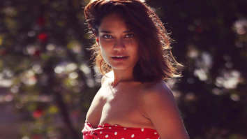 HOT! Lisa Haydon sets temperature soaring in winter in this RED polka dot BIKINI