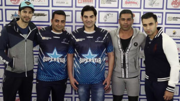 Many celebs attend the Super Star Cricket League with  Dino Morea & etc