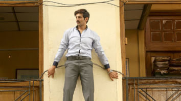 Movie Wallpapers Of Pati Patni Aur Woh