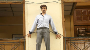 Movie Wallpapers Of Pati Patni Aur Woh