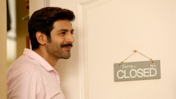 Movie Wallpapers Of The Movie Pati Patni Aur Woh