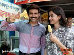 Movie Wallpapers Of The Movie Pati Patni Aur Woh