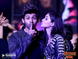 Movie Wallpapers Of The Movie Pati Patni Aur Woh