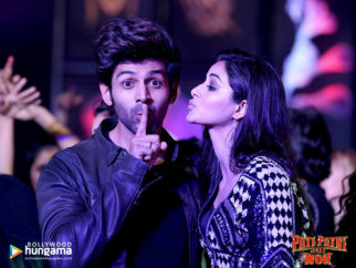 Movie Wallpapers Of The Movie Pati Patni Aur Woh