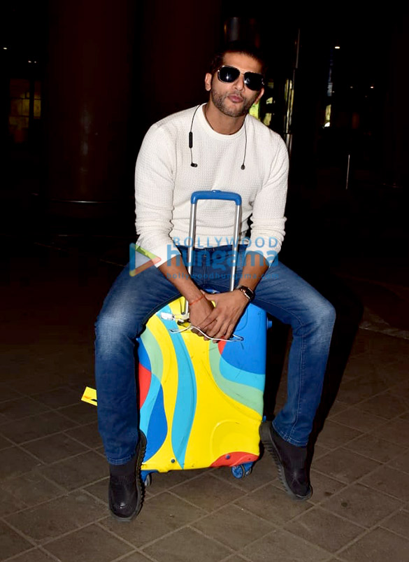 rajkummar rao fatima sana shaikh hina khan and karanvir bohra snapped at the airport 3