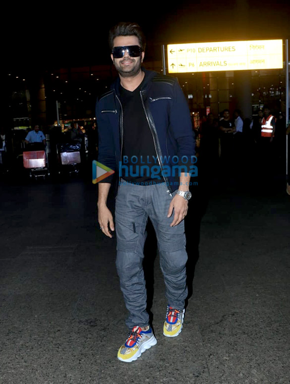 rani mukerji a r rahman and maniesh paul snapped at the airport 3