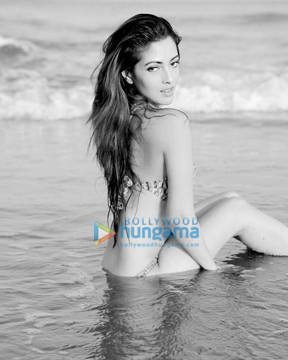 riya sen 0054